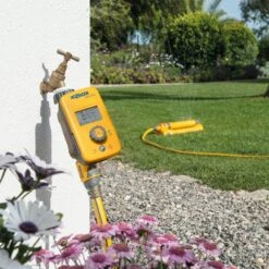 Hozelock Select Plus Controller -Outdoor Gardening Shop 5010646062435 3
